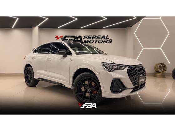AUDI Q3 2.0 40 TFSI GASOLINA PERFORMANCE BLACK QUATTRO TIPTRONIC